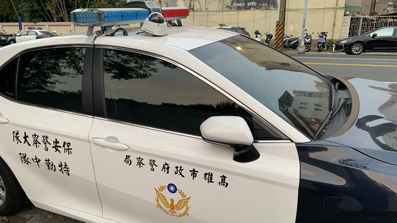 Police car in Taiwan with local packet gate way solution.