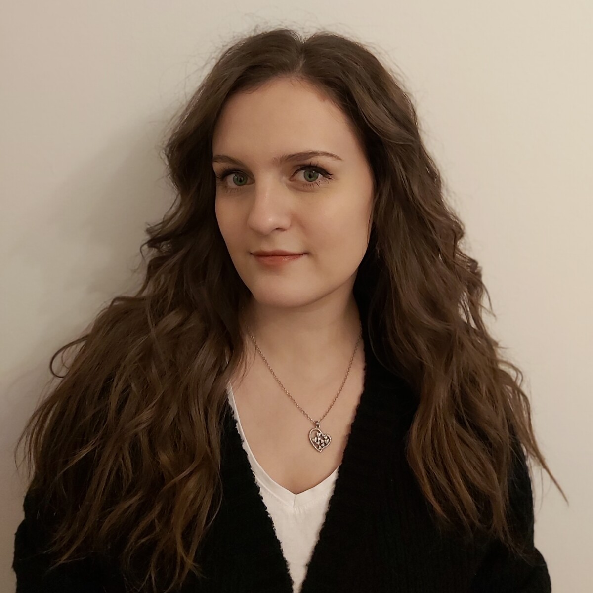 women with testimonial