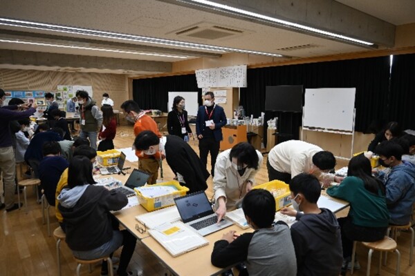 Minowa Digitallab with KDDI - 1