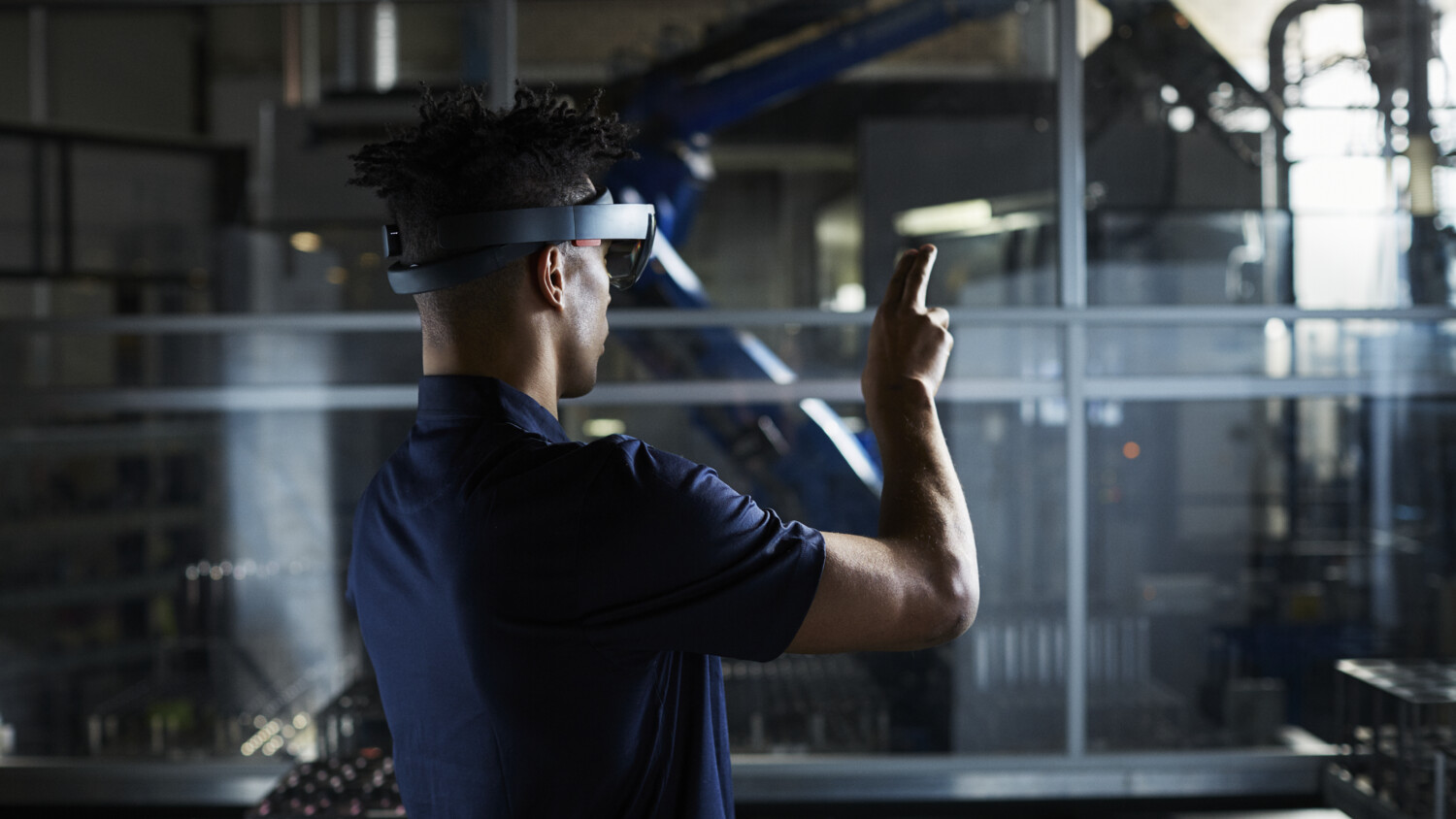 Cellular connectivity in smart manufacturing 