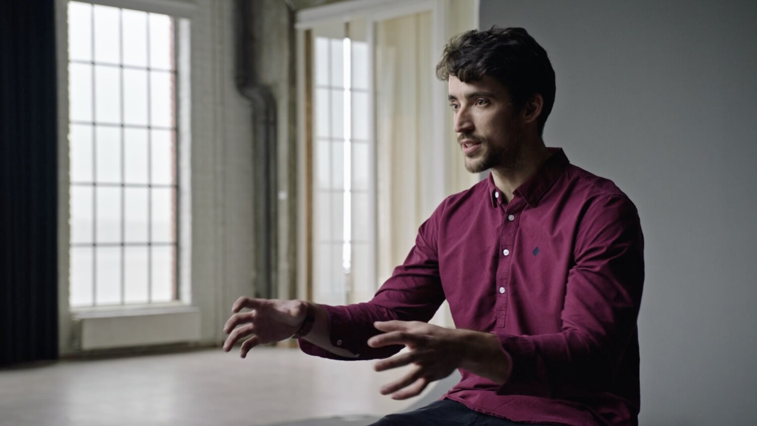 Diego González talks about 5G, gaming, multimodal mixed reality, VR, AR, haptics, and lightweight glasses