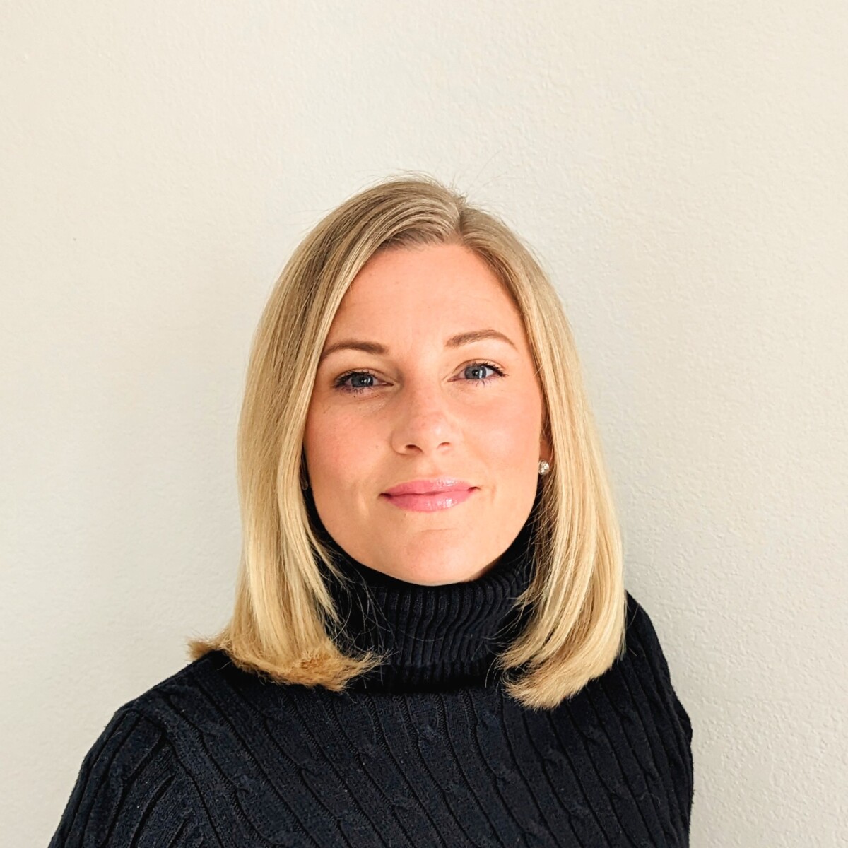 Ashley Hernandez headshot