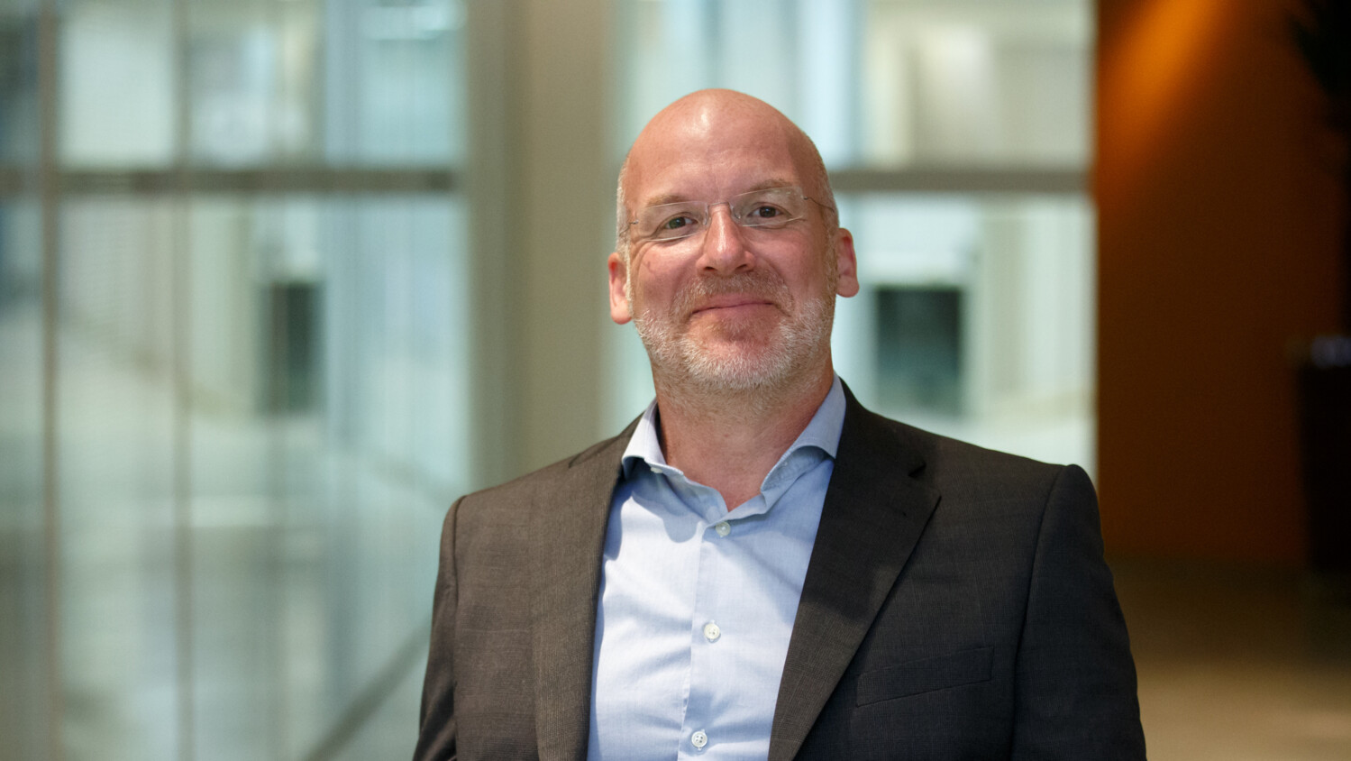 Jan Karlsson talking about cloud native