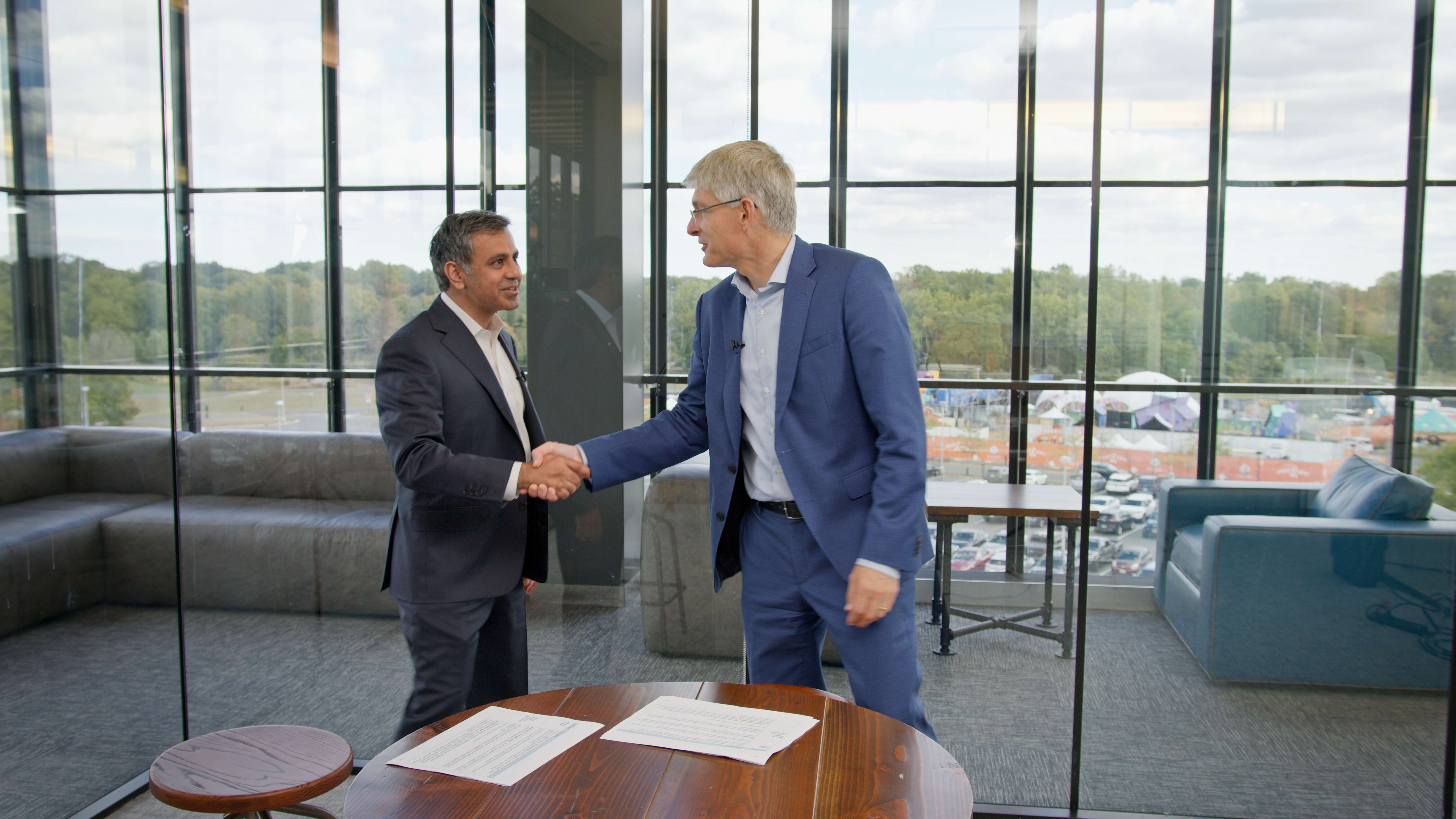 Erik Ekudden and Vinod Lala talks about a new age of innovation: 5G and APIs.