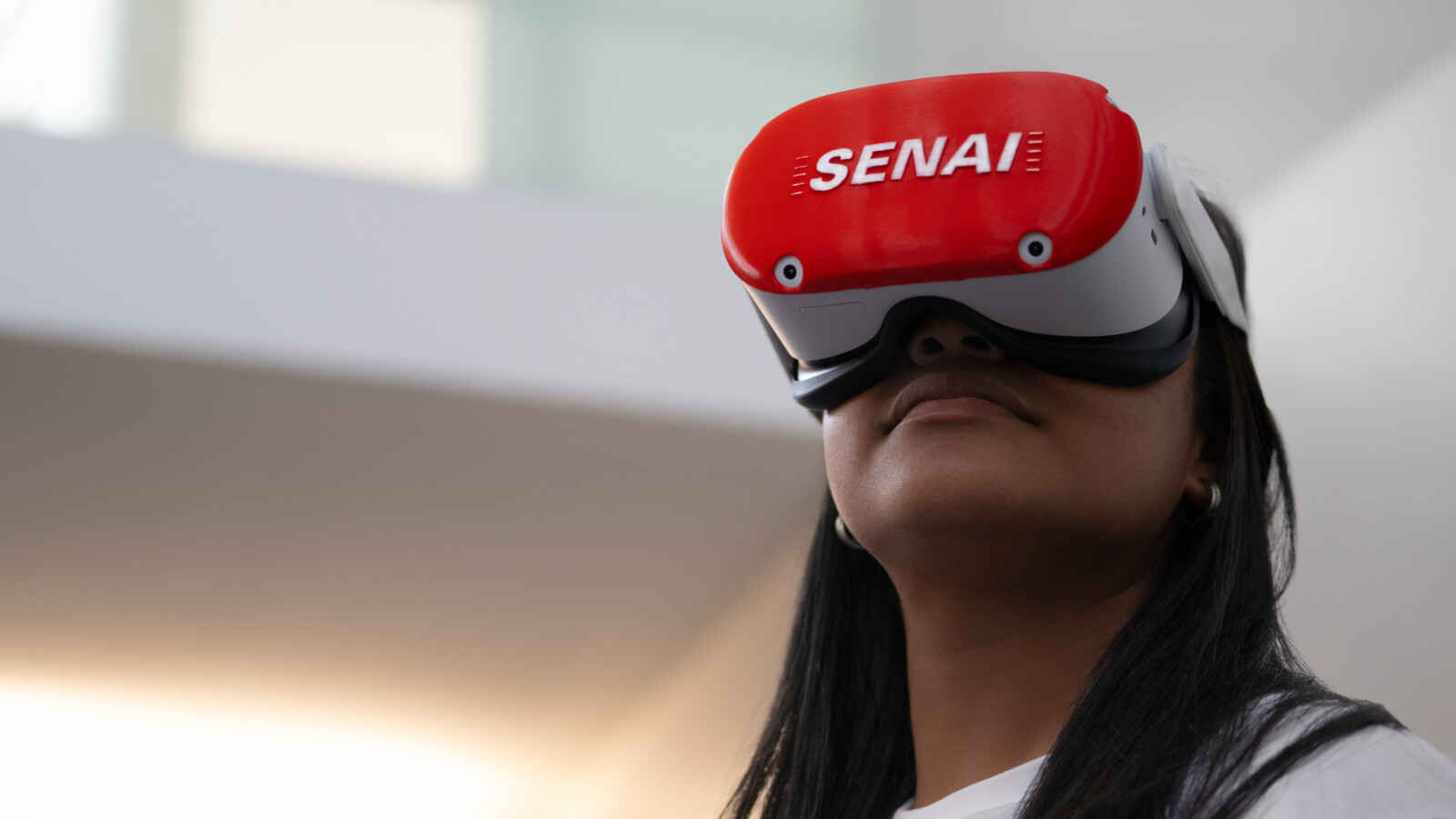 Student looking through VR glasses.