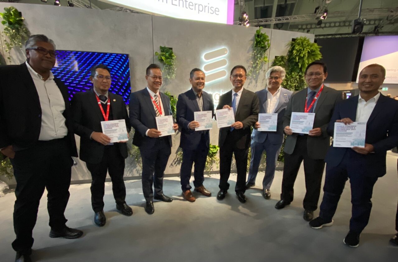 Members of the Sarawak delegation led by Sarawak Minister of Utility and Telecommunication Datuk Julaihi Narawi with representatives from Ericsson and DNB at Mobile World Congress 2023
