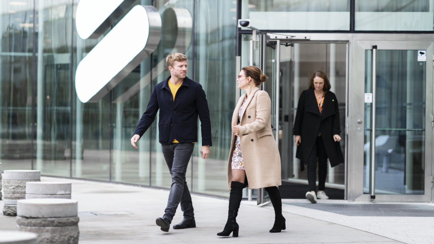 People in front of Ericsson HQ