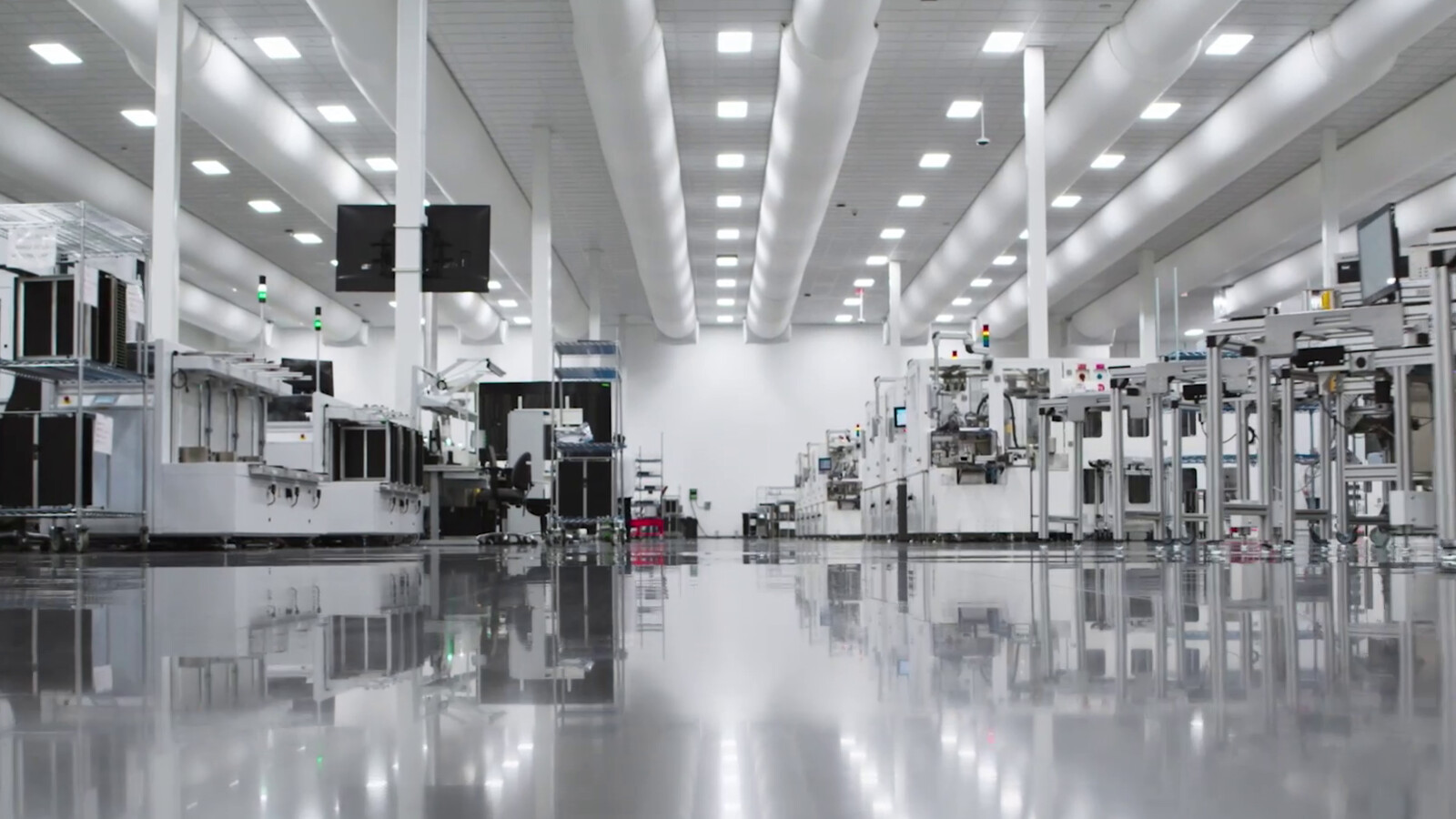 The 5G smart factory produces 5G and Advanced Antenna System radios to boost network capacity