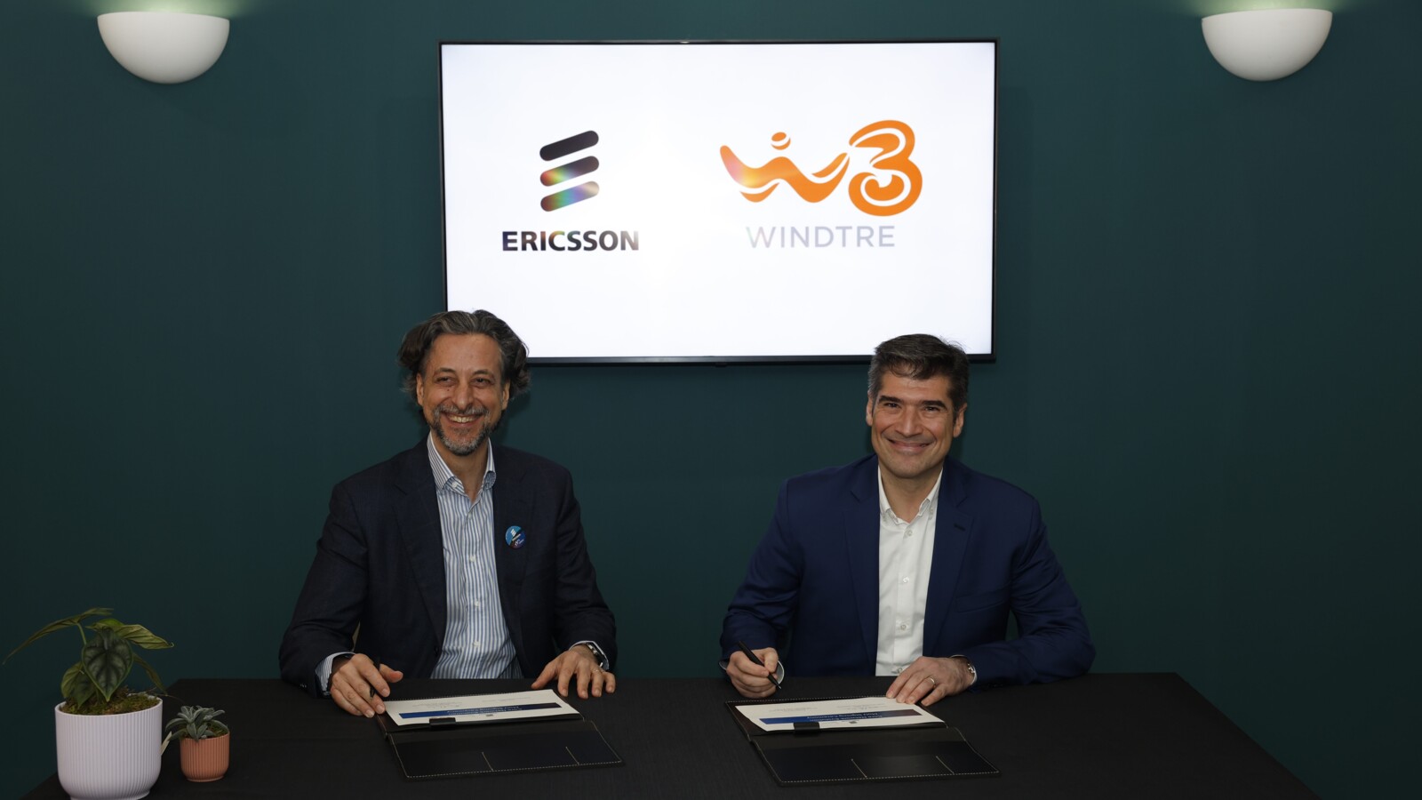 Signing ceremony at Mobile World Congress 2026