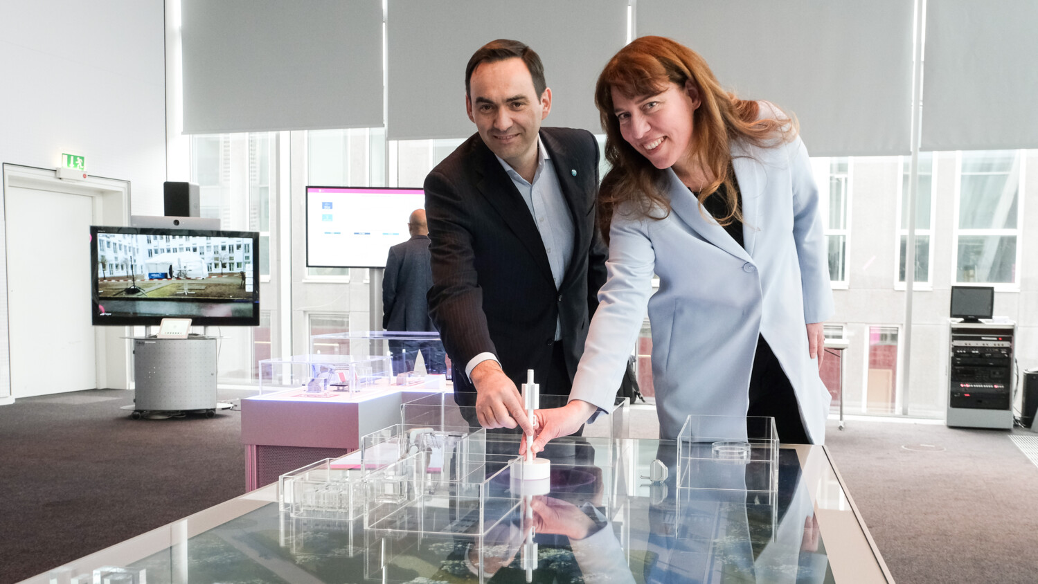 Manuel Ruiz, Global Head of Mission Critical and Private Networks, Ericsson and Antje Williams, Senior Vice President. 5G Campus Networks, Deutsche Telekom