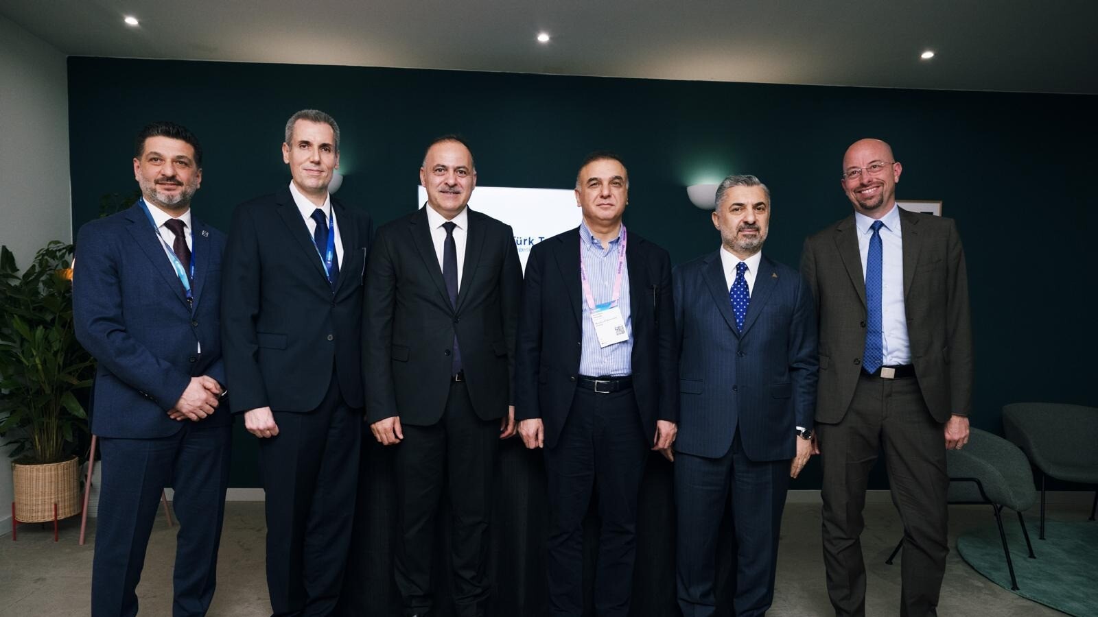 Signing ceremony at Mobile World Congress 2026