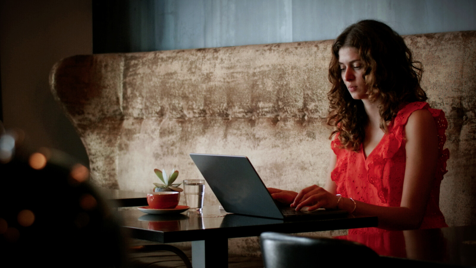 Ericsson and Swisscom solve seamless, high-performing indoor connectivity