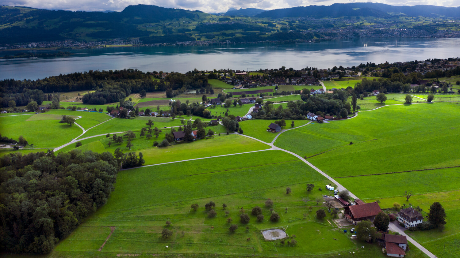 New work landscape enabled by technology