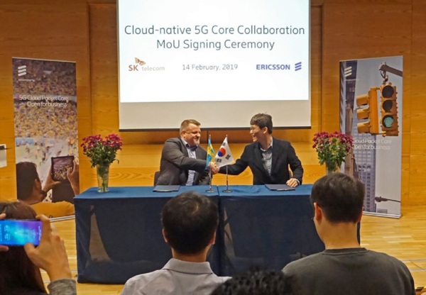 Signing the 5G Cloud Core MoU between Ericsson and SKT 