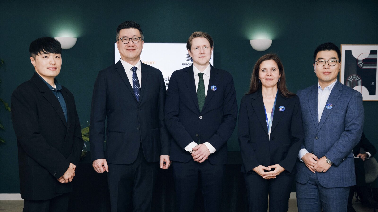 Group image - SK Telekom and Ericsson.