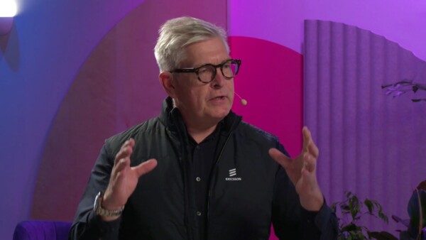 image of Ericsson CEO Börje Ekholm speaking