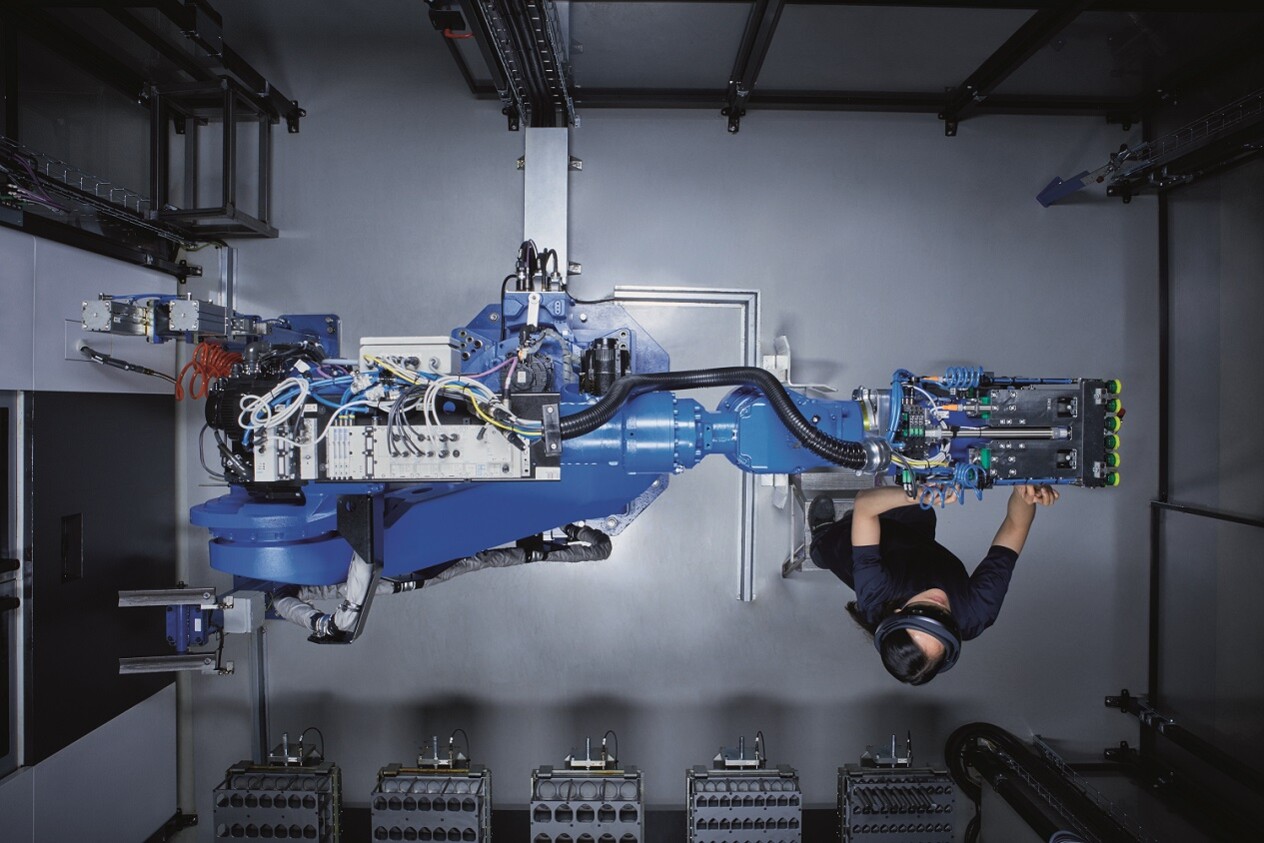 IOT smart manufacturing robot