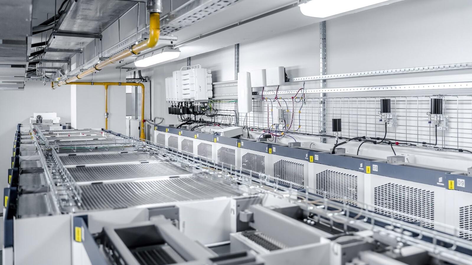 Standard Essential Patents myths - Image of an innovative lab 