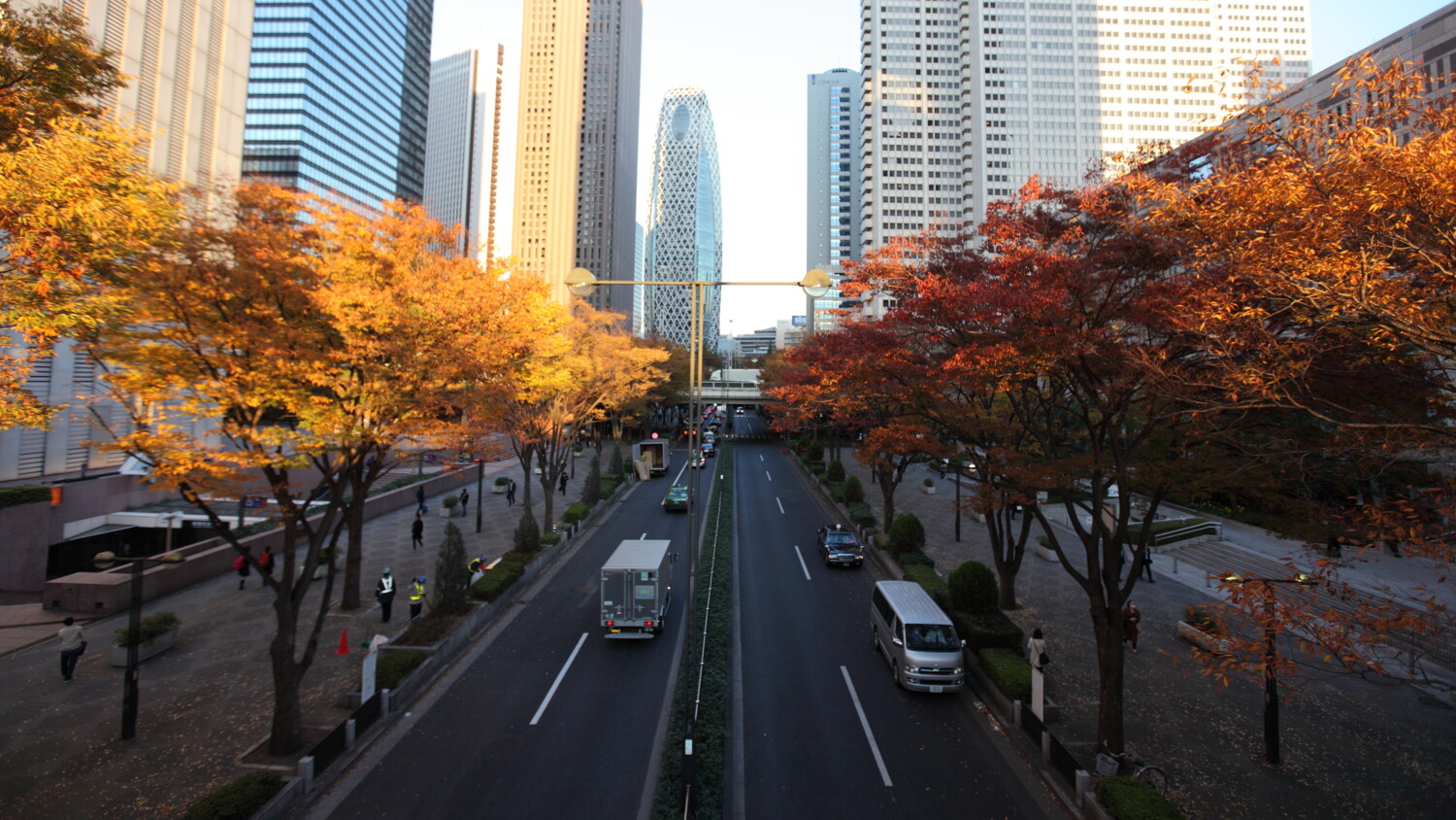 Ericsson and Qualcomm pioneer new carrier aggregation capabilities for 5G