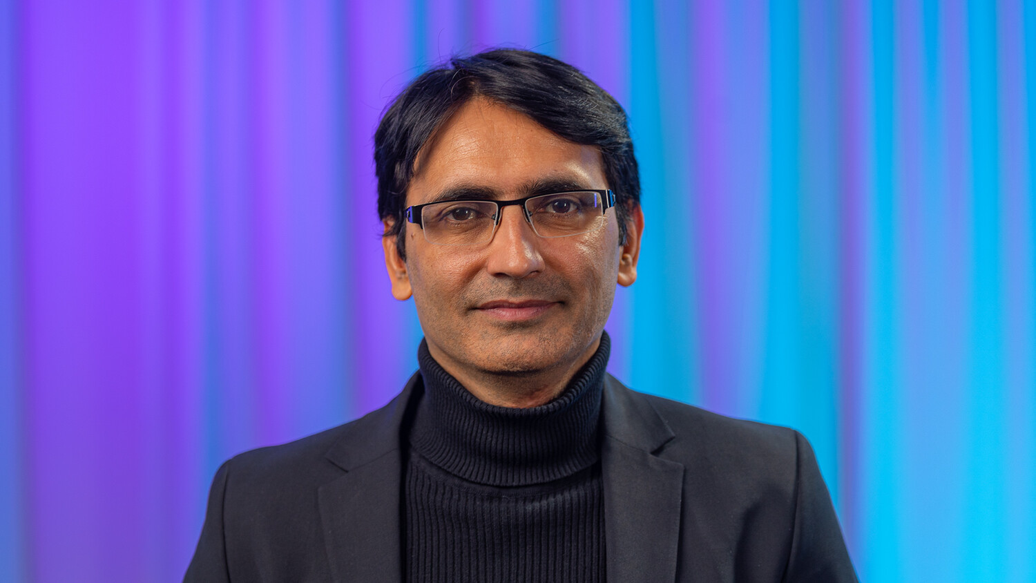 Jitendra Manocha presents how to unlock new enablers in 5G Core and how to monetize.