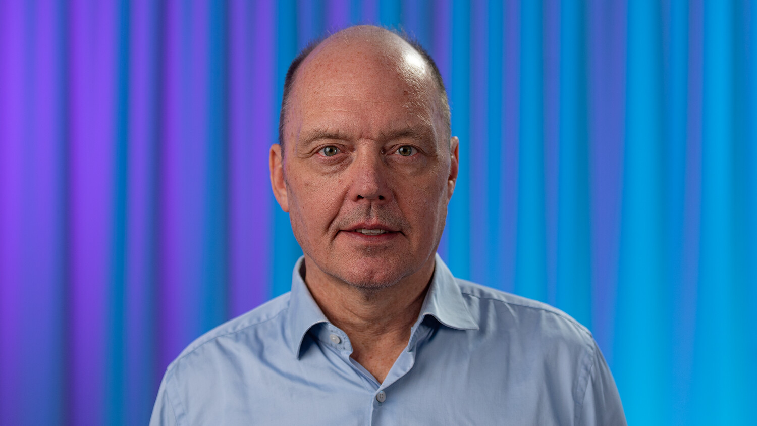 Anders Lundström is sharing the three phases of 5G Core evolution.