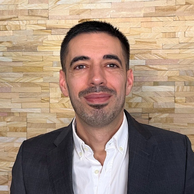 Miguel Familiar-Cabero.