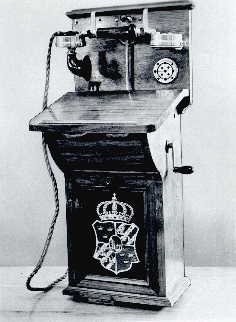 TELEPHONE, ROYAL TELEPHONE MODEL, 1890S