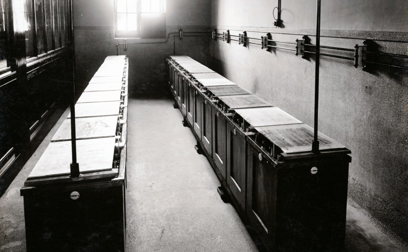 China, 1920s, Shanghai telephone station