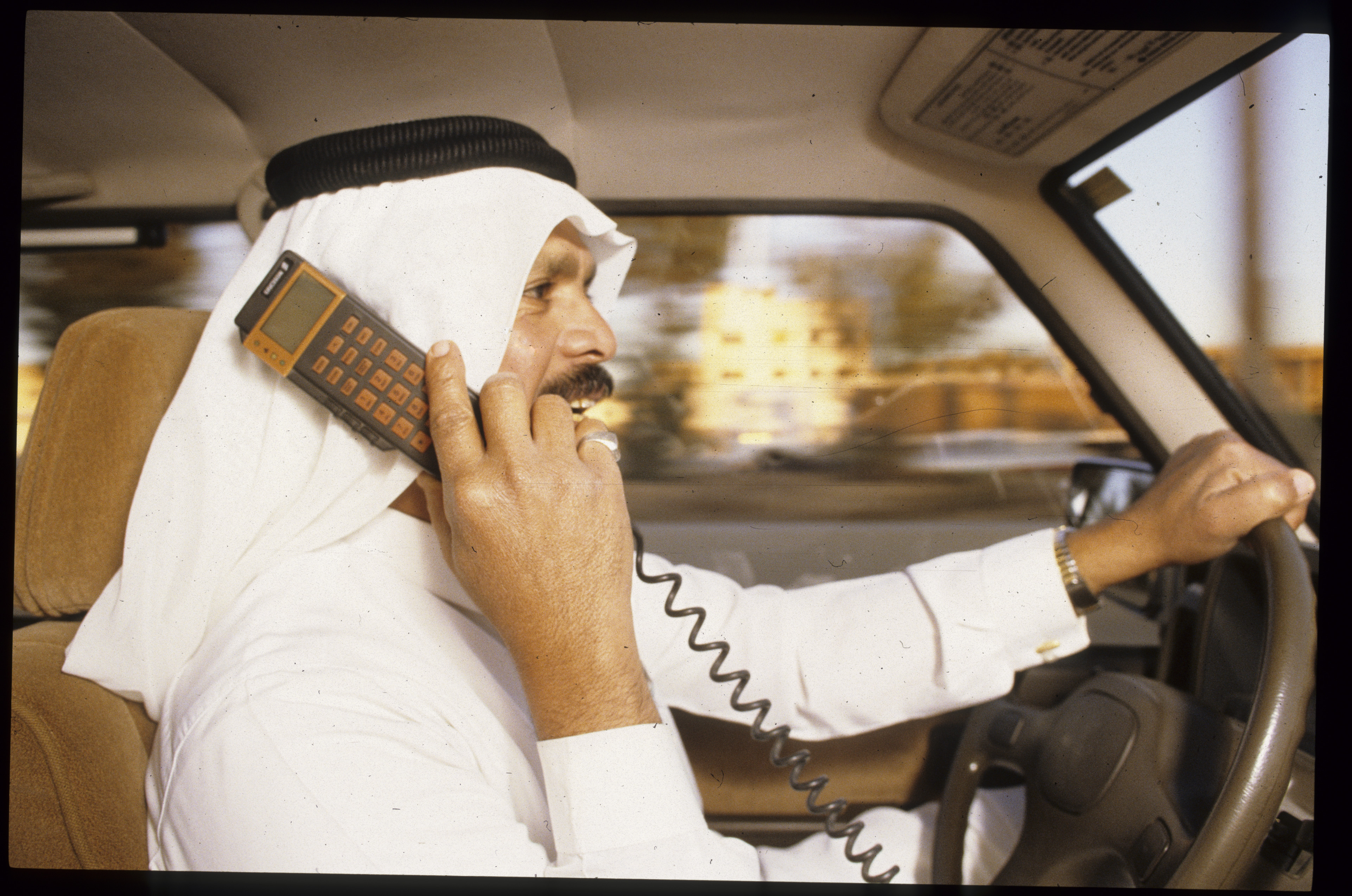 SAUDI ARABIA, 1980S, HOTLINE MOBILE IN USE