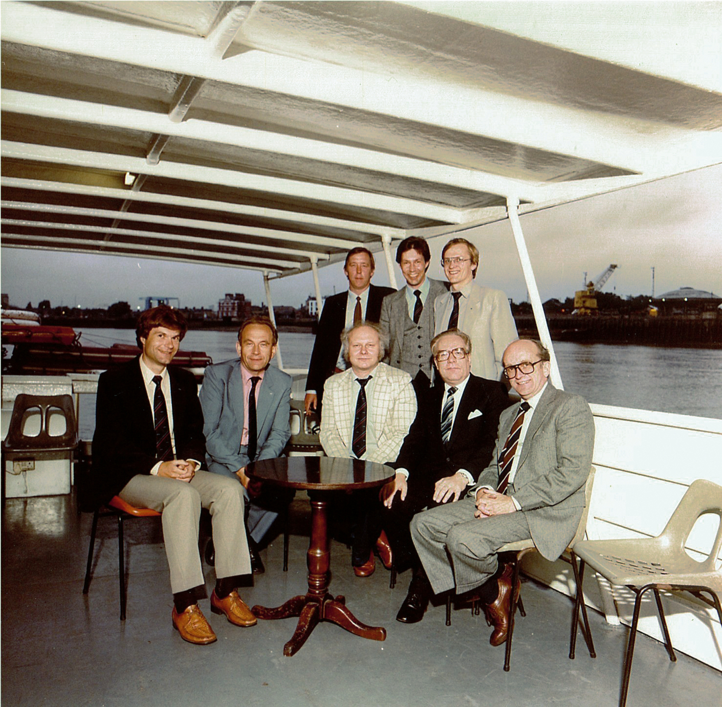 BOAT TRIP ON THE THAMES