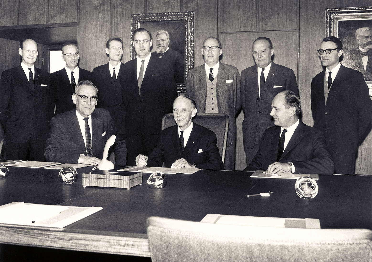 MEETING BETWEEN THE TELECOM REGULATOR AND L.M. ERICSSON