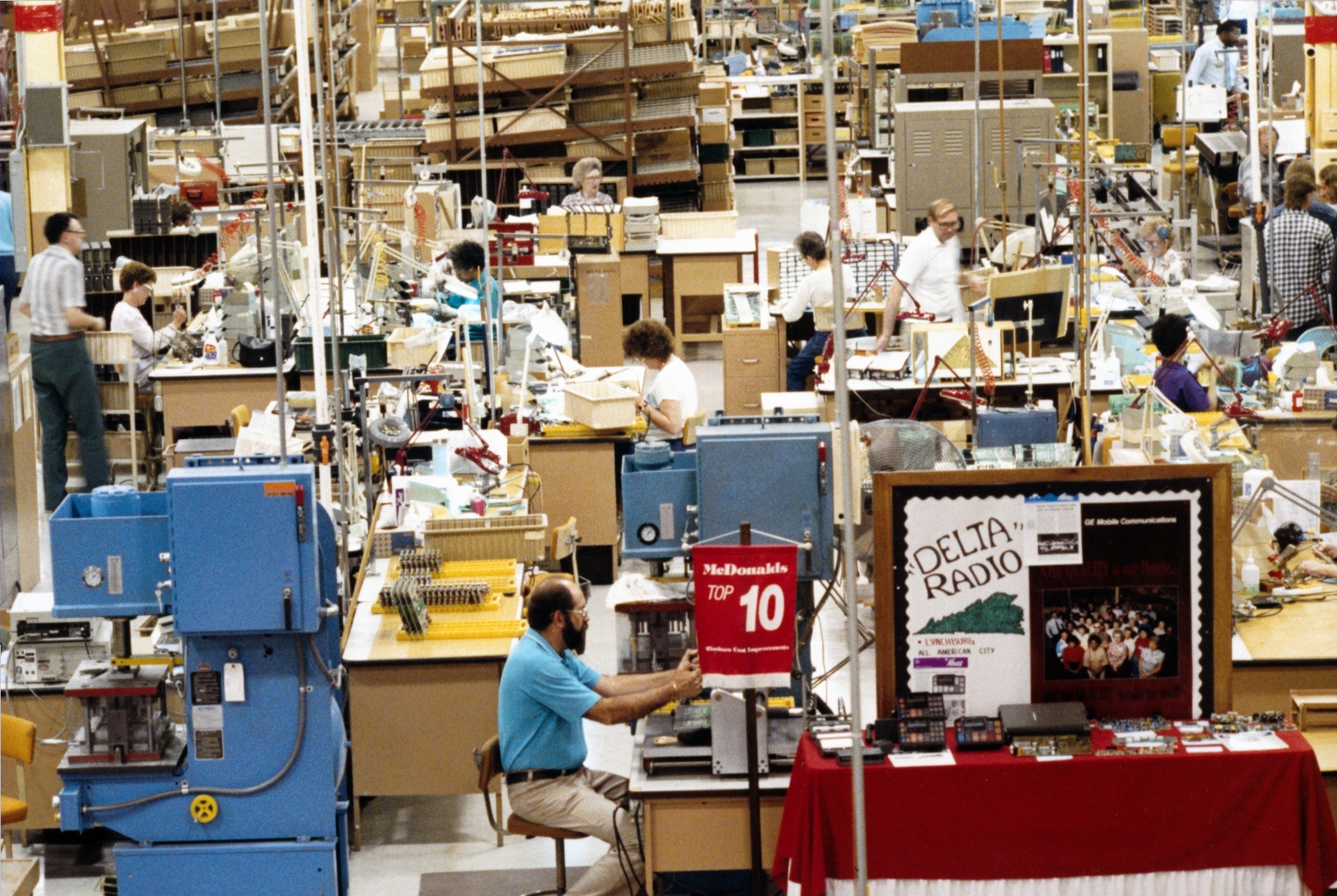 USA, 1990, LYNCHBURG MOBILES PLANT