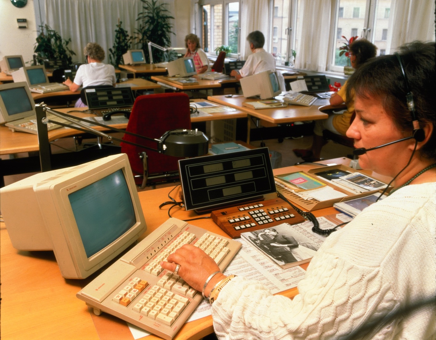 SWITCH, BUSINESS MODEL, 1987