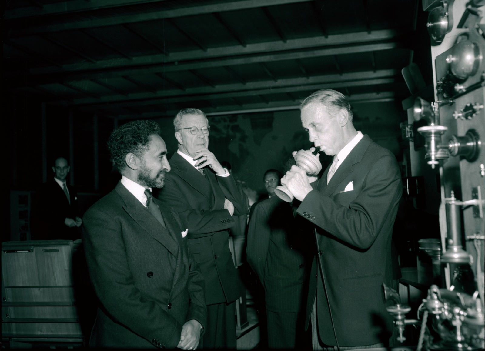 SWEDEN, 1954, STATE VISIT AT ERICSSON