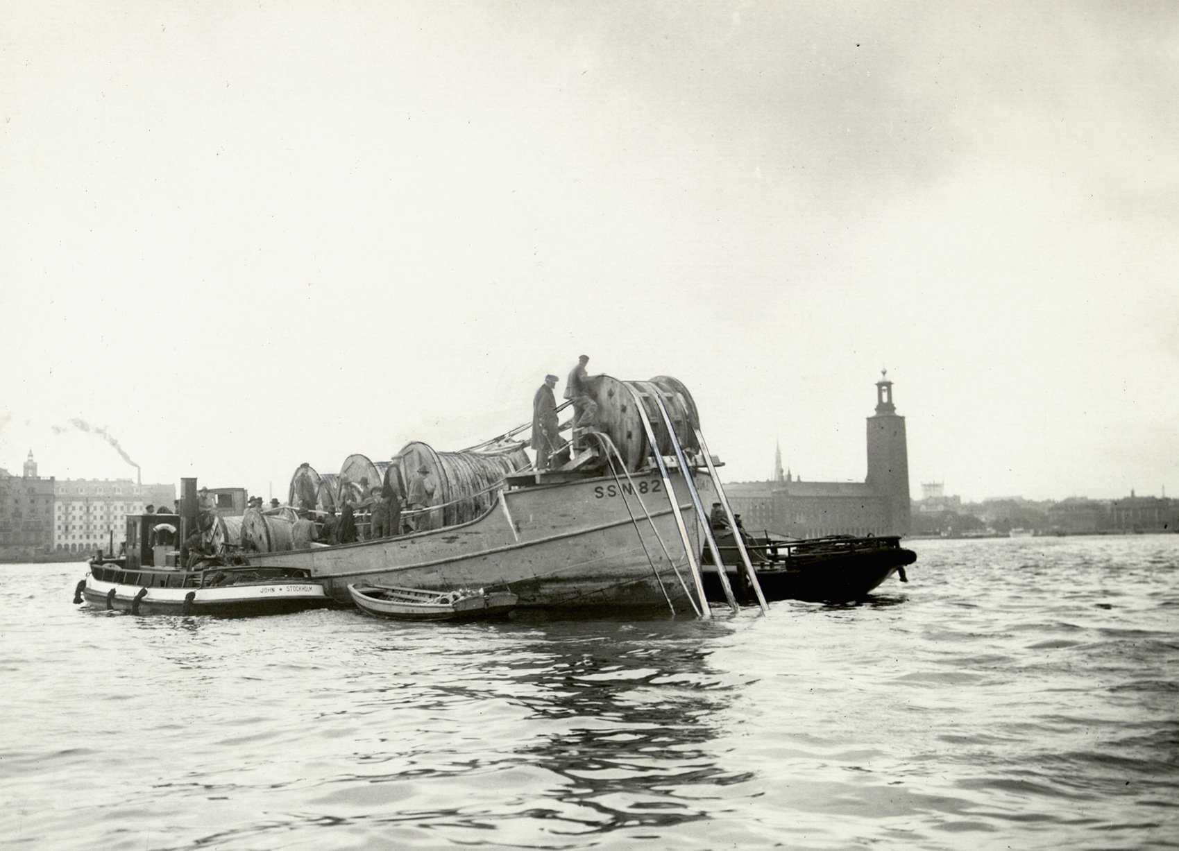 Sweden, 1931, submarine cables installation
