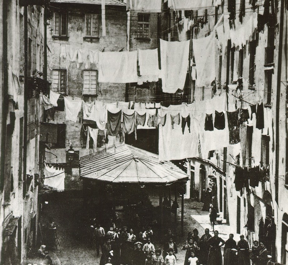 Italy, 1920s, street view, telephone lines