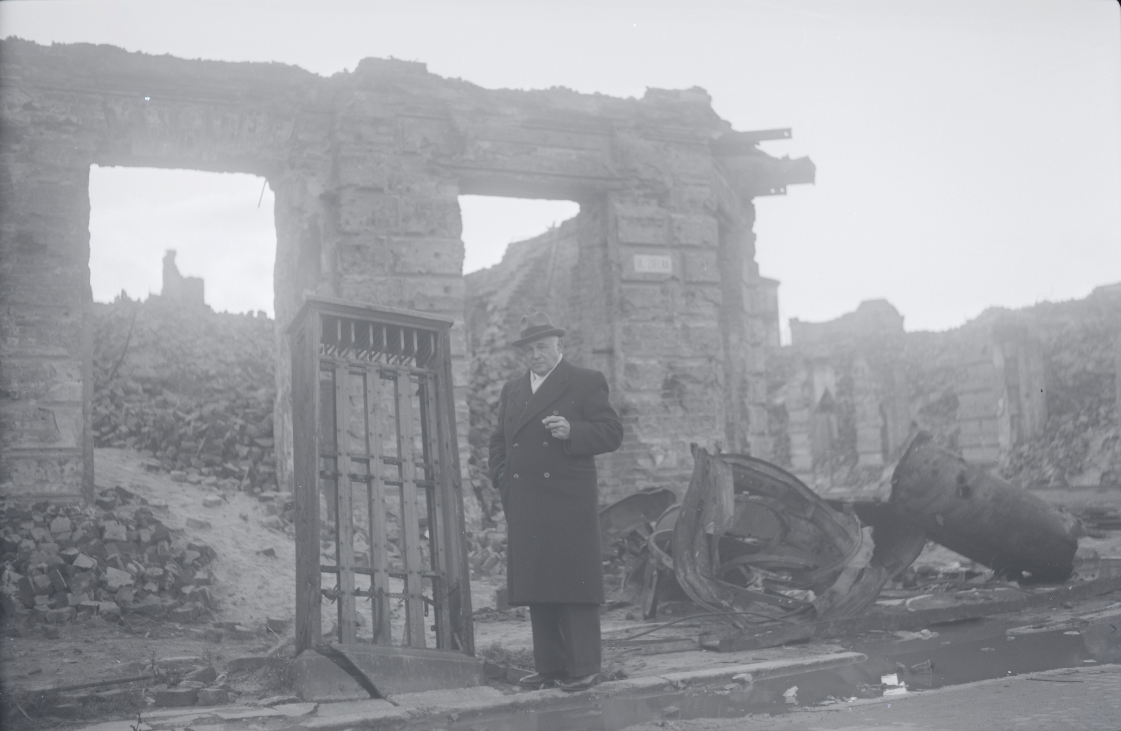 POLAND, 1947, SIGFRID HÄGGBERG IN WARSAW