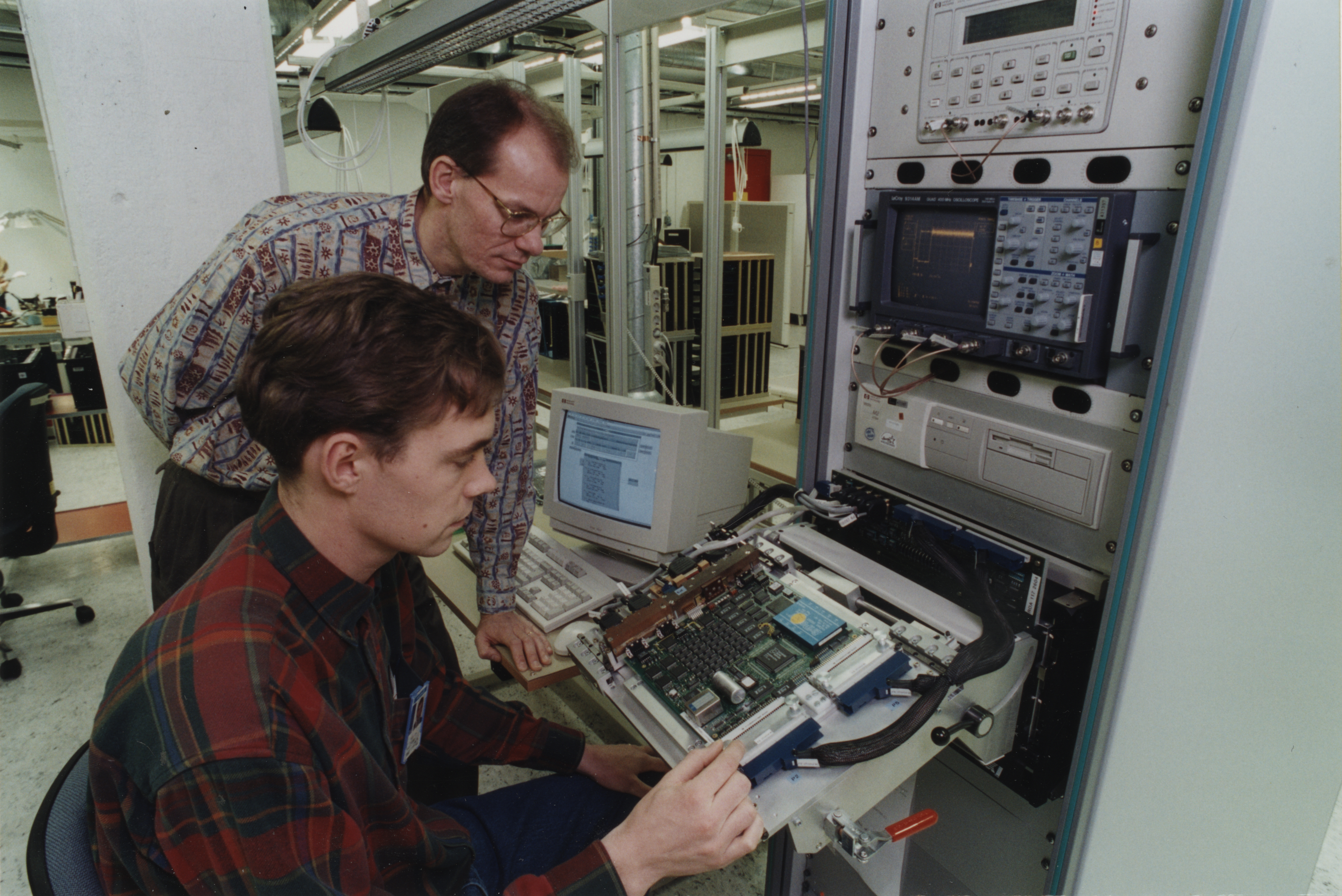 THE FIRST CONVERSATION BETWEEN TWO OF 3 RADIO PARTS IN THE BASE STATION PROJECT RBS 2000