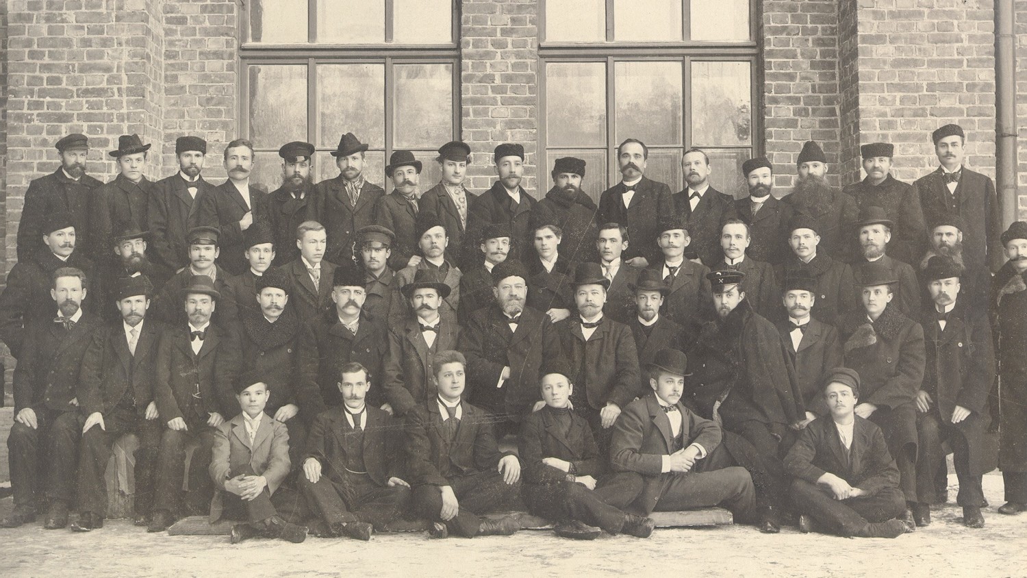 Russia, 1902, St. Petersburg plant, group