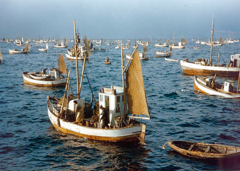Fishing boats set sail off Lofoten