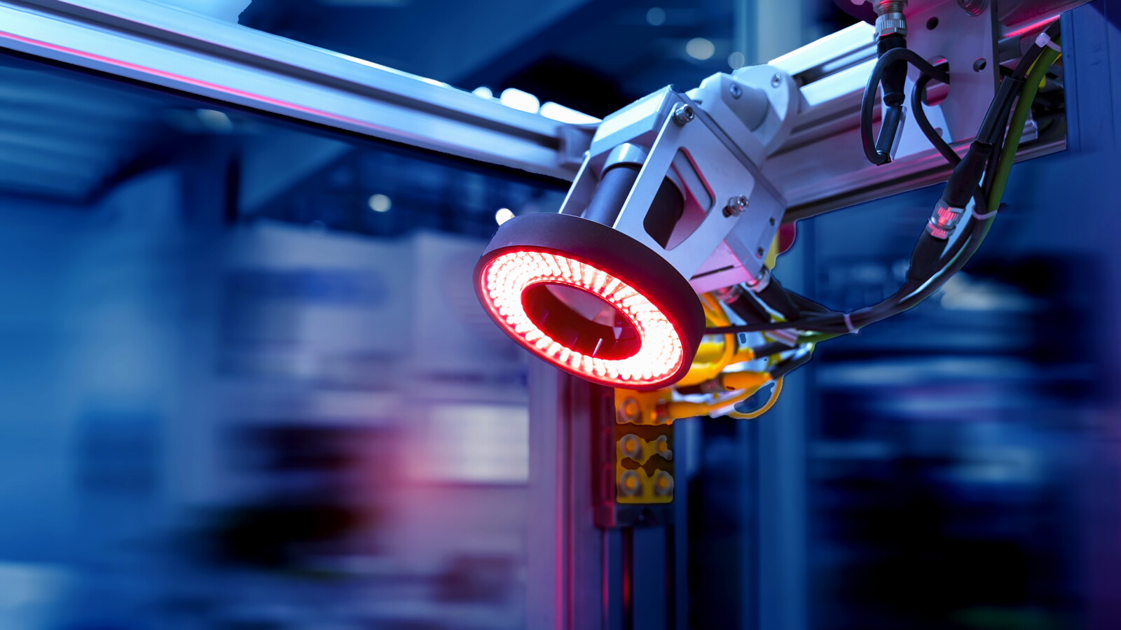 Camera with industrial sensors over Ericsson Private 5G Network in a smart factory.