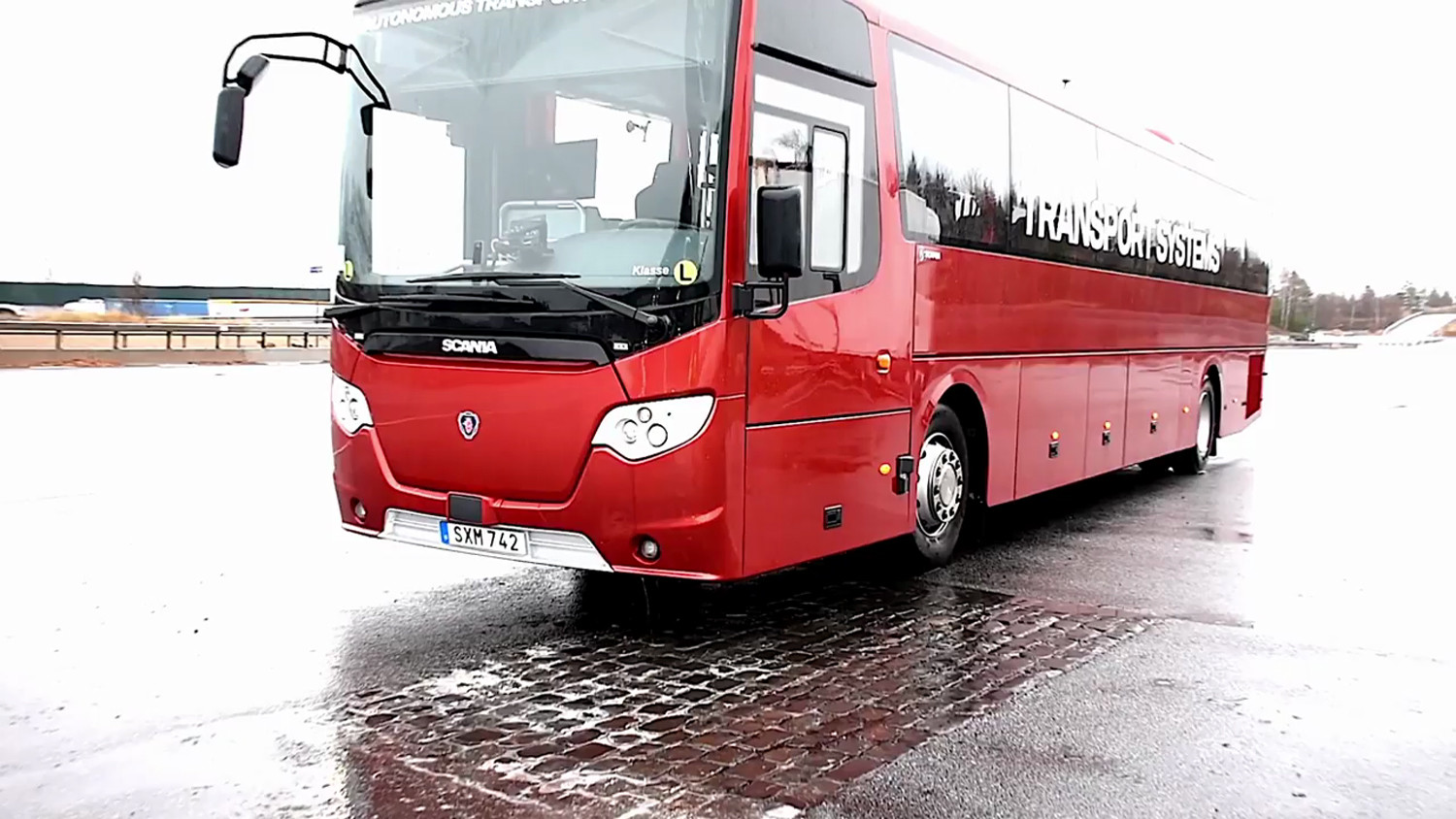 Remote bus driving over 5G 