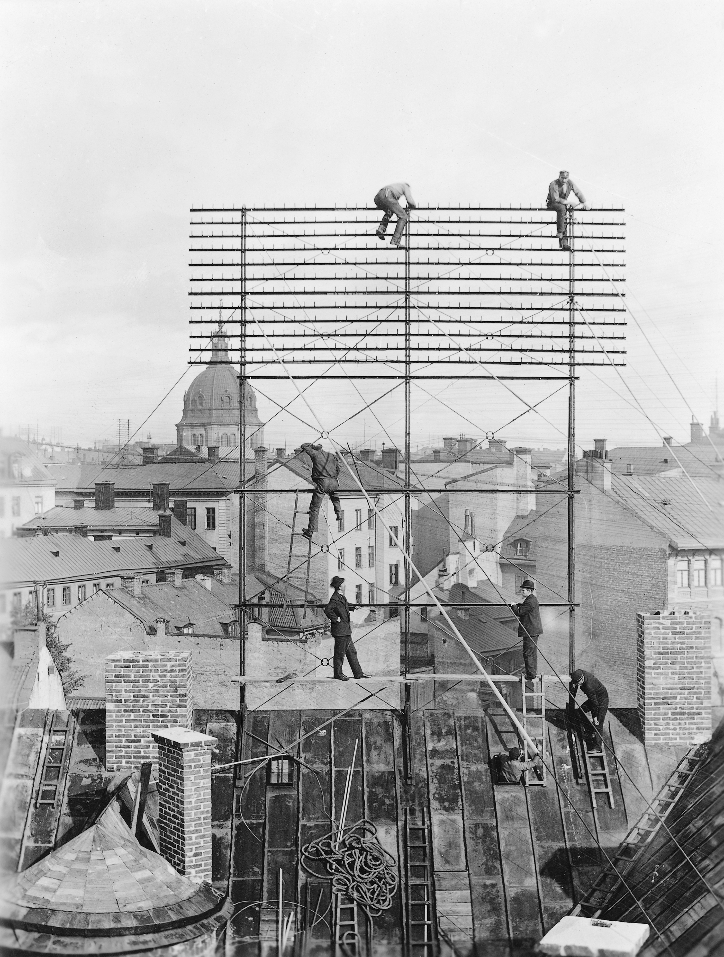 SWEDEN, 1896, TELEPHONE POLE OVER ROOFS
