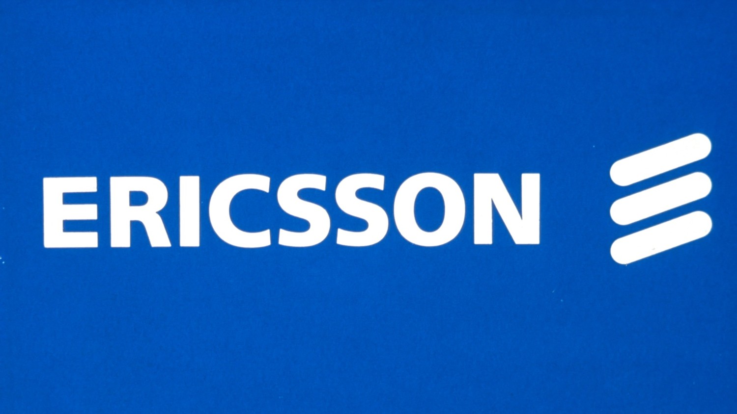 CREATING A CORPORATE VISUAL IDENTITY, 1982