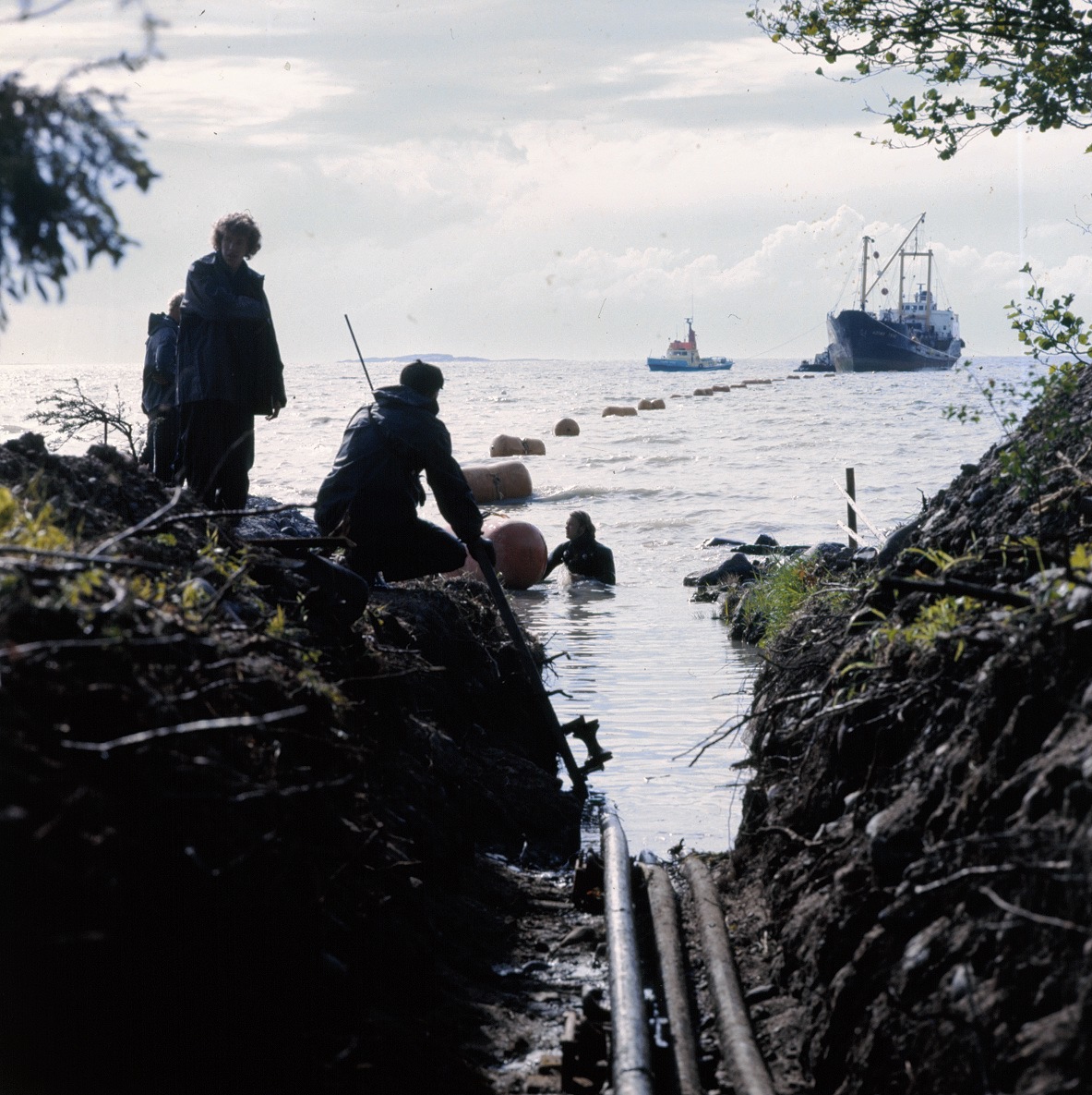 Sweden, 1974, laying of sea cable