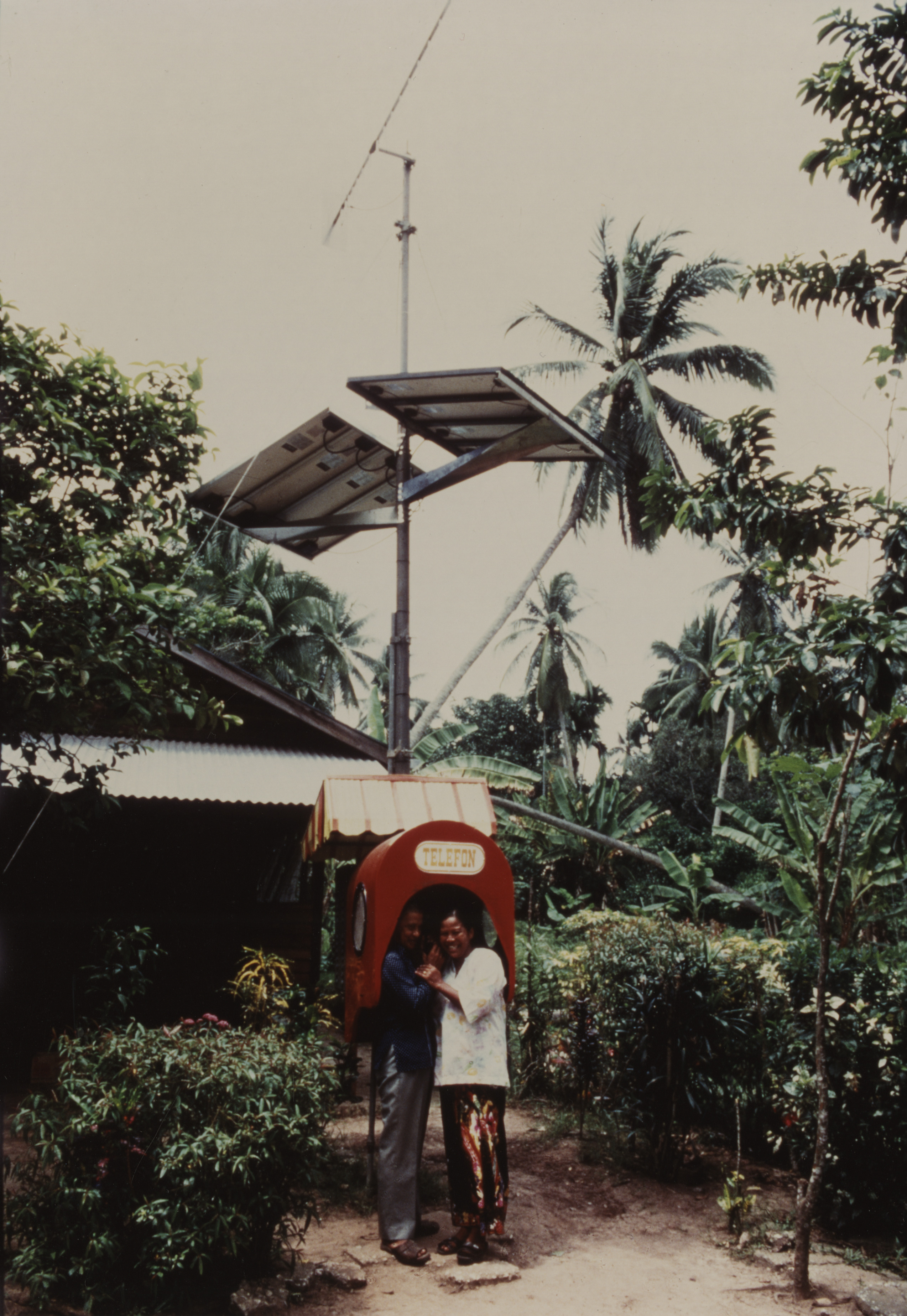 MALAYSIA, 1987, SOLAR DRIVEN COIN TELEPHONE