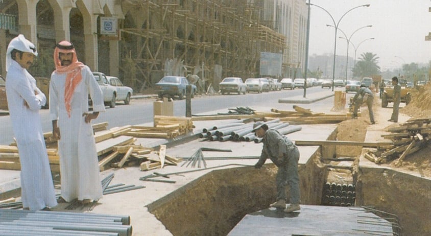 SAUDI ARABIA, 1978, STREET CABLE WORK