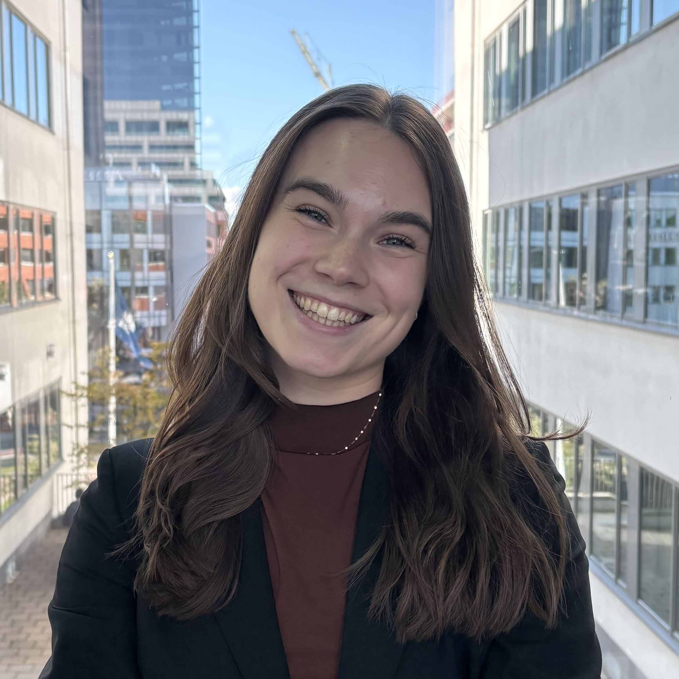 Elin, Associate Consultant