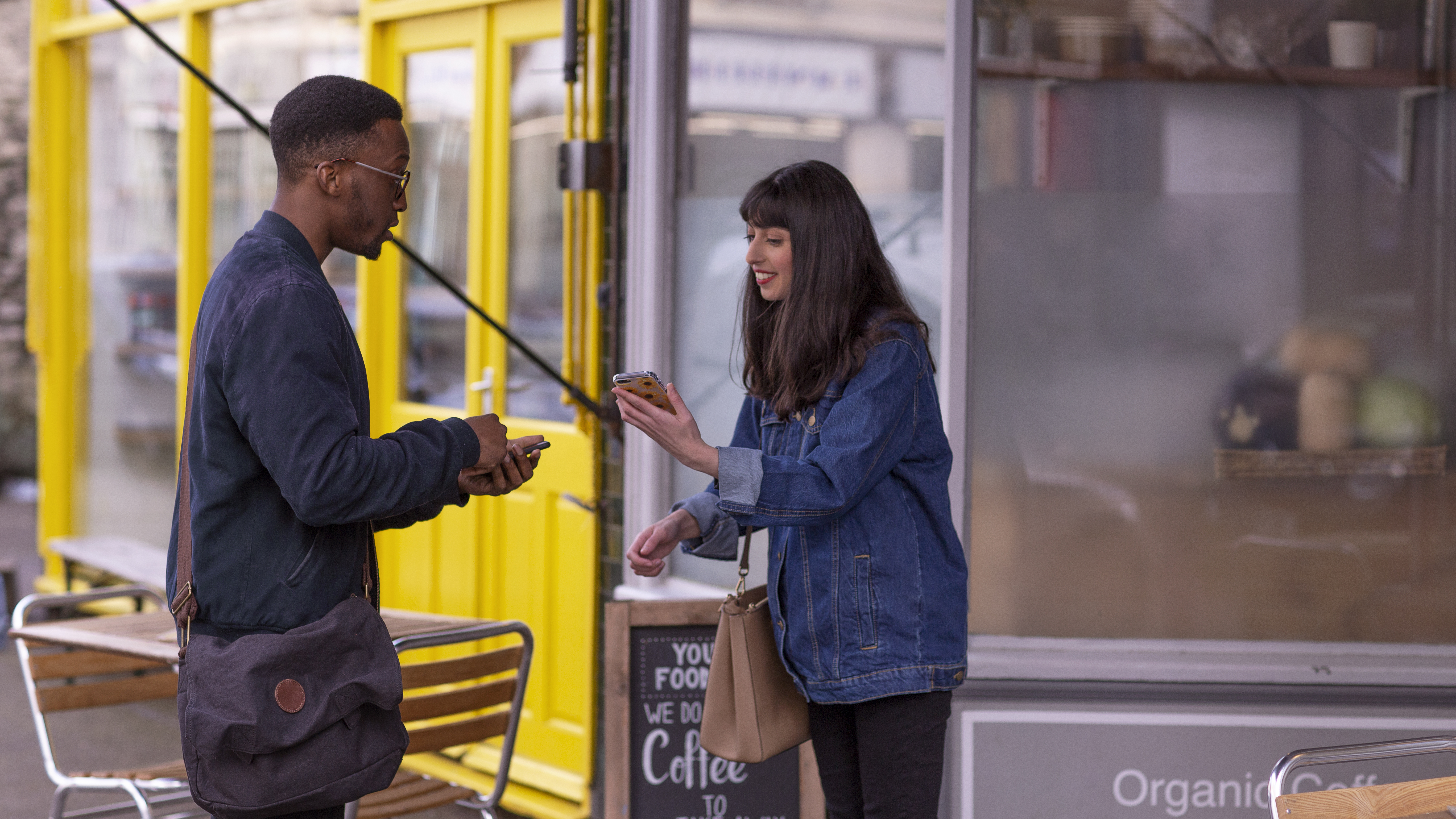 当地购物会引领潮流
