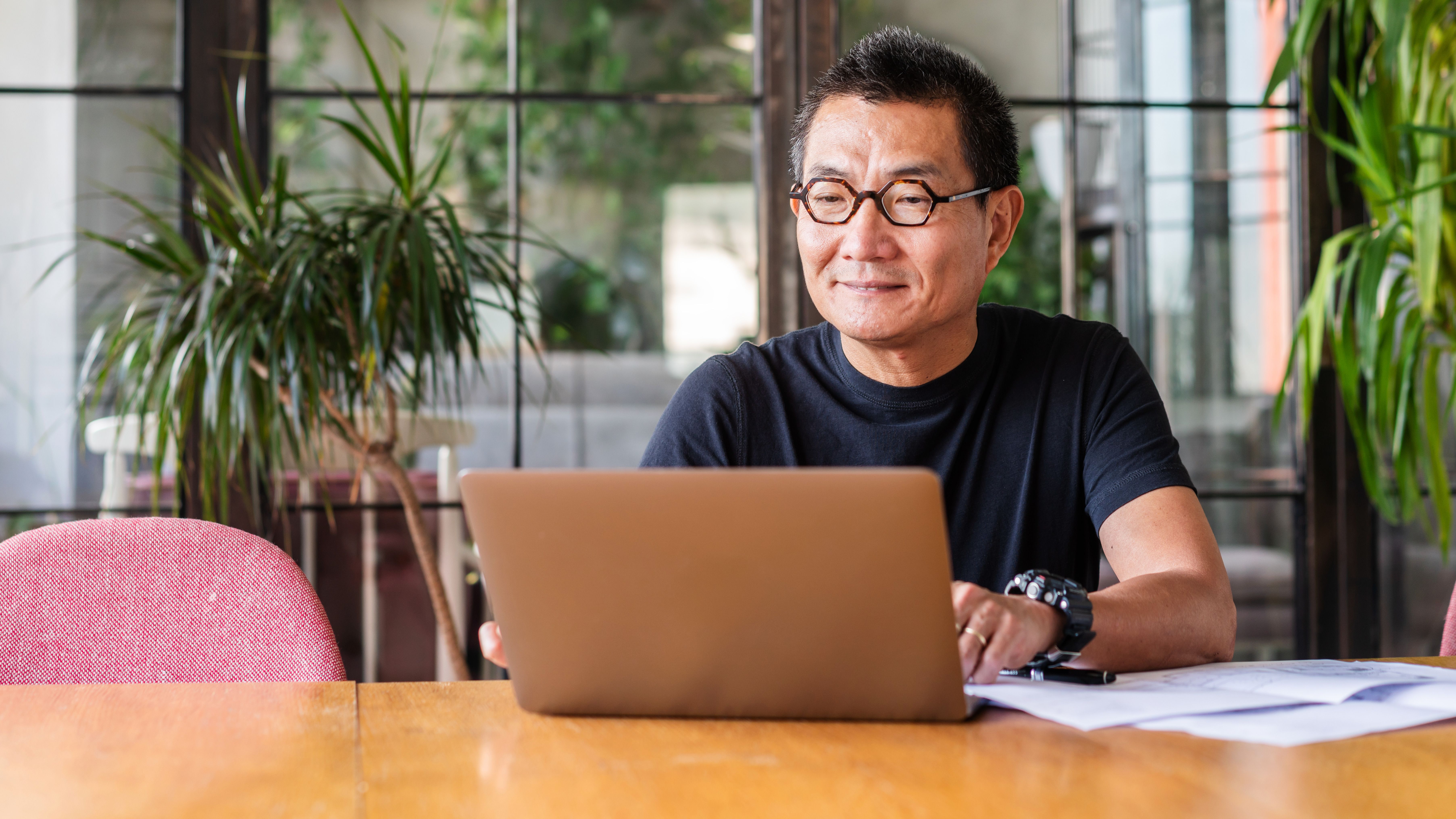 当消费者进入下一个常态时，他们每周的在线时间将增加10小时，每天的在线活动将增加2.5个小时的服务